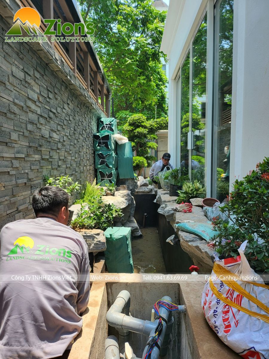 thiết kế hồ koi bên hông nhà chị Lan 3