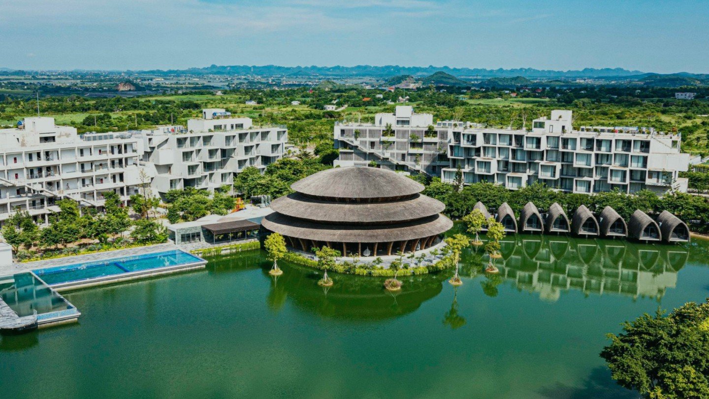 Vedana Ninh Bình - Cảnh quan nghỉ dưỡng resort tiêu chuẩn 5 sao xanh
