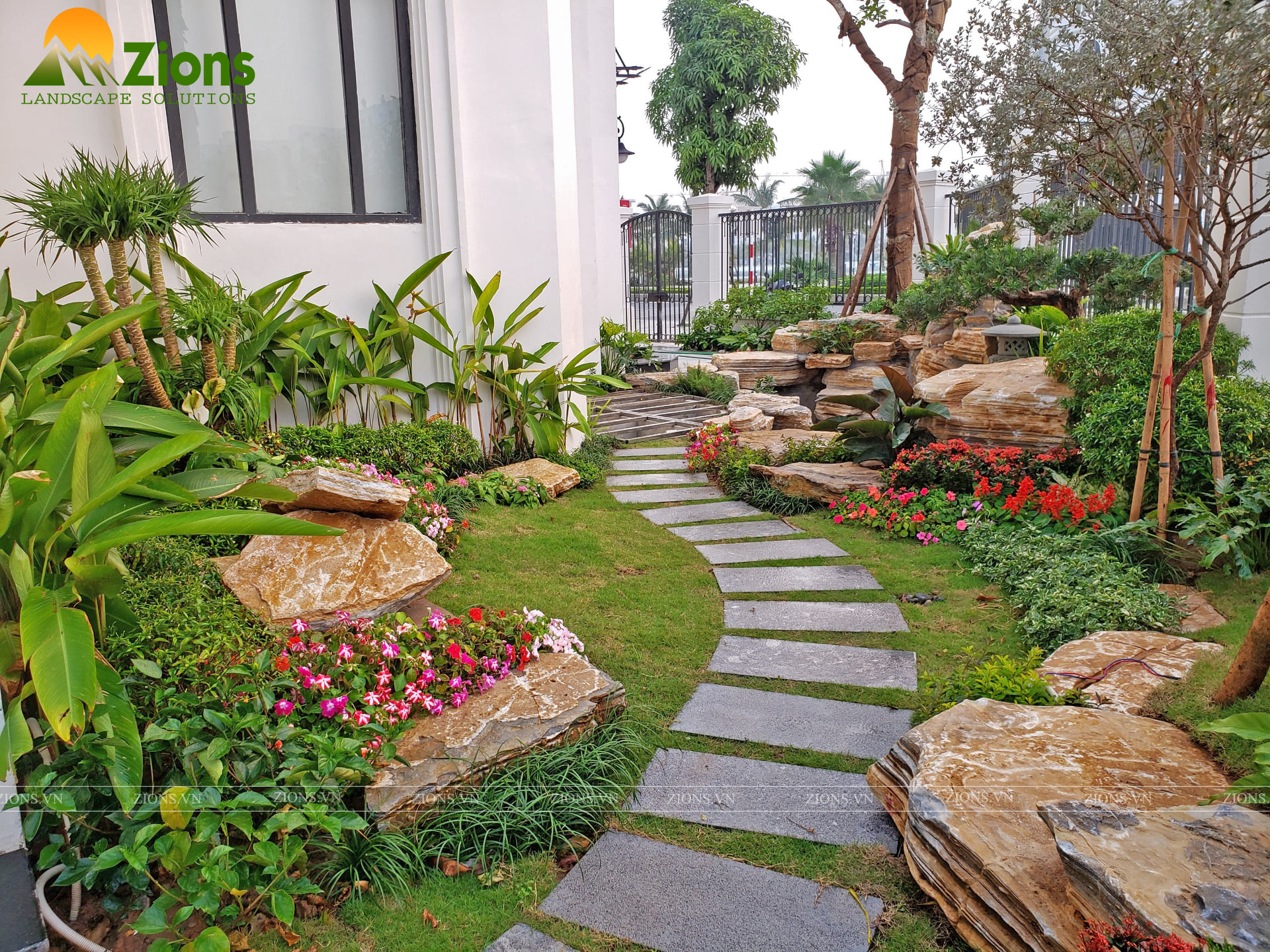 thi công sân vườn biệt thự vinhomes